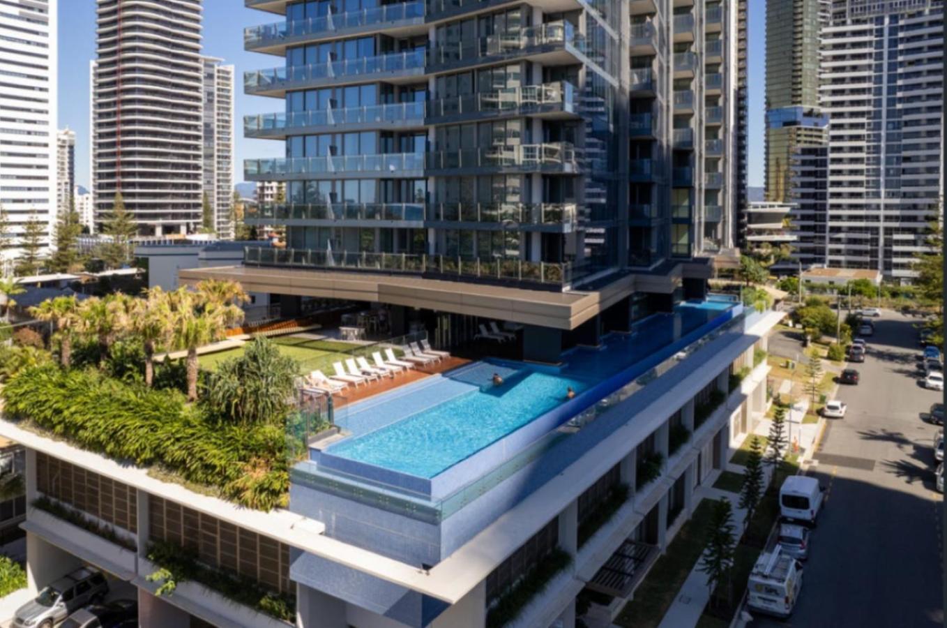 Luxury 2br 16th Flr Ocean Views